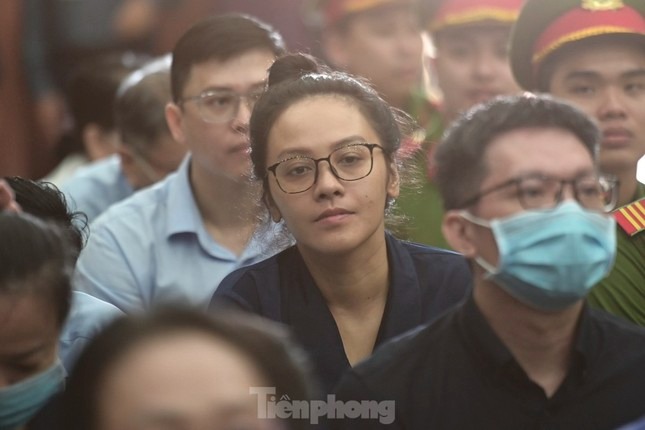 Trương Huệ Vân, cháu gái bà Trương Mỹ Lan.