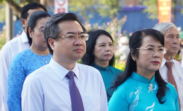 Đoàn đại biểu do Phó Bí thư Thường trực Thành ủy TP HCM Nguyễn Thanh Nghị làm trưởng đoàn
