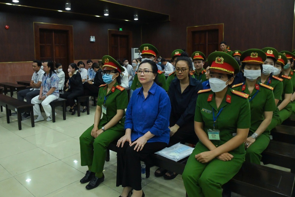 Các bị cáo tại tòa phúc thẩm (Ảnh: Trịnh Nguyễn).