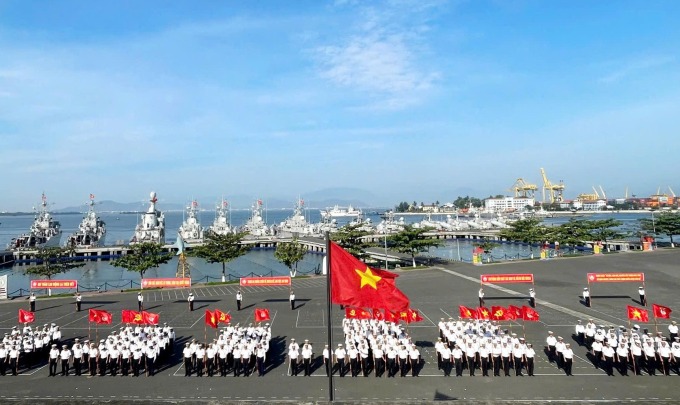 Bộ đội Vùng 3 Hải quân trước ngày kỷ niệm thành lập lực lượng. Ảnh: Ngọc Vĩnh